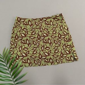 Leaf print skort, women’s size 4.